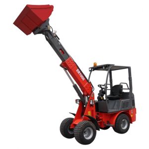 Încărcător telescopic Everun ER1000 cu brațul ridicat și cupa în poziție de încărcare, prezentat din lateral. Se observă roțile de mari dimensiuni și cabina deschisă.