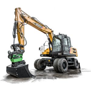 Excavator pe roți SANY cu braț articulat și cupă cu sistem de prindere rotativă verde, fotografiat pe fundal alb în poziție de prezentare.