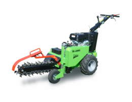 Mașină de săpat șanțuri TR 60/14 HC, autopropulsată, cu carcasă verde și lanț de tăiere expus, pe fundal alb