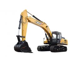 Excavator SANY SY365H pe fundal alb, cu cupa de mari dimensiuni în față, brațul extins și cabină închisă complet, finisaj galben cu detalii negre.

