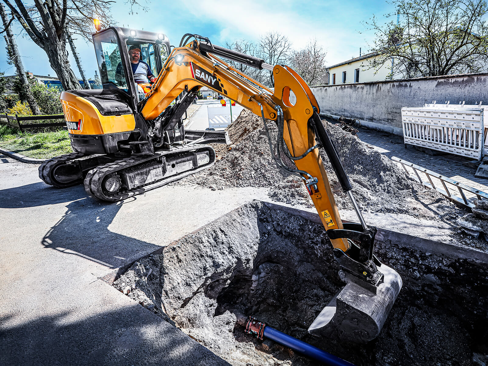 SANY SY50U – Miniexcavatorul Superstar? L-am testat în teren!